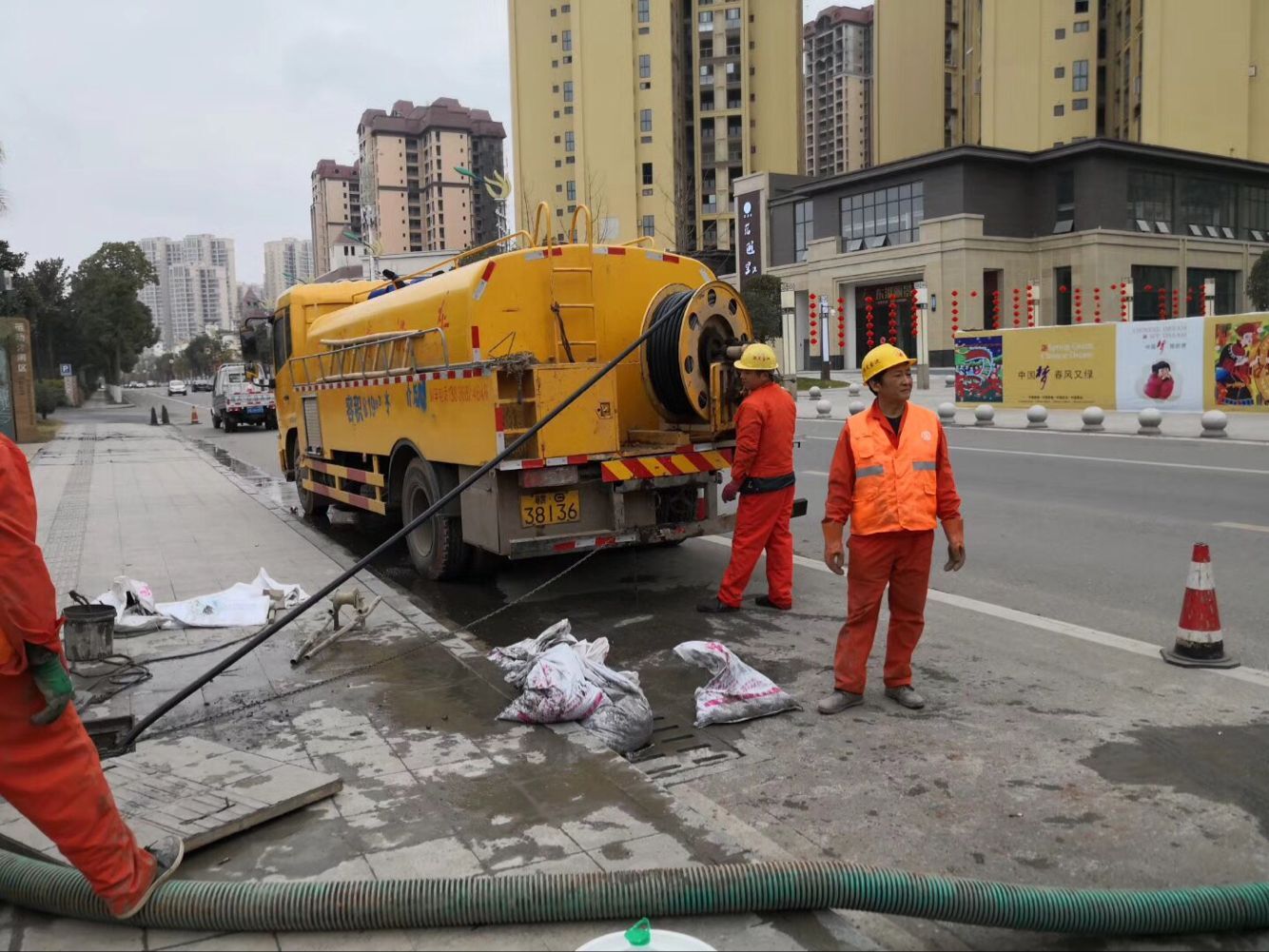 谢通门排污管道清淤-管道清洗