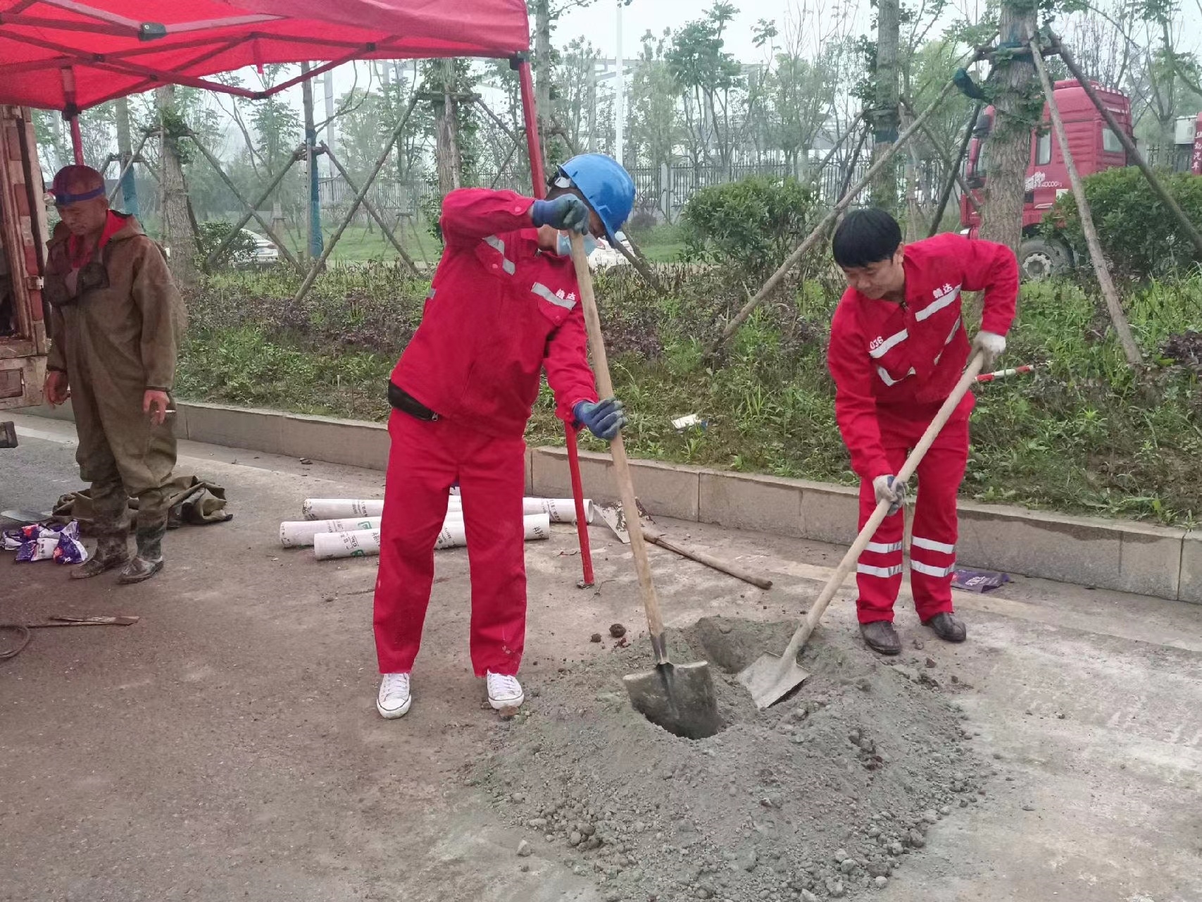 谢通门管道疏通哪家好】及时进行市政管道清淤