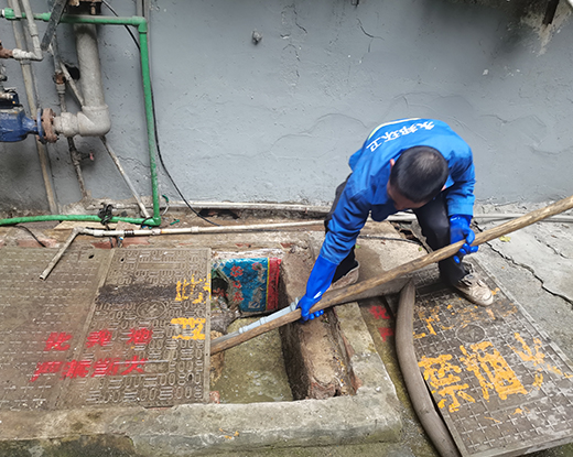 谢通门清掏化粪池